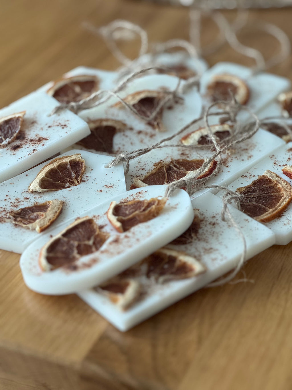 Zestaw Zimowych zawieszek zapachowych.