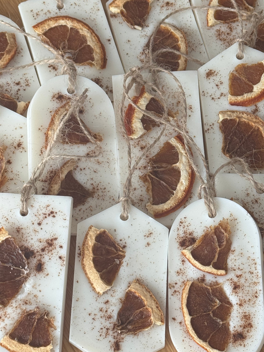 Zestaw Zimowych zawieszek zapachowych.